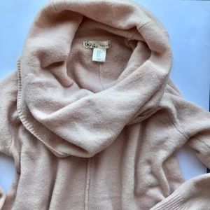 Gorgeous Blush Pink Sweater Size Medium